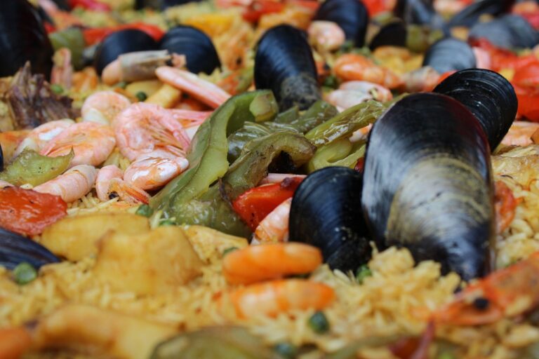 paella, spain, flat-3962631.jpg